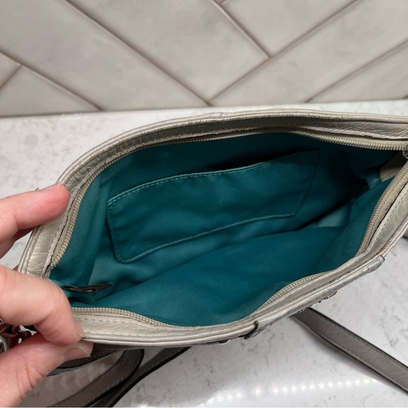 Coach, crossbody, dove colored purse - Picture 2 of 3